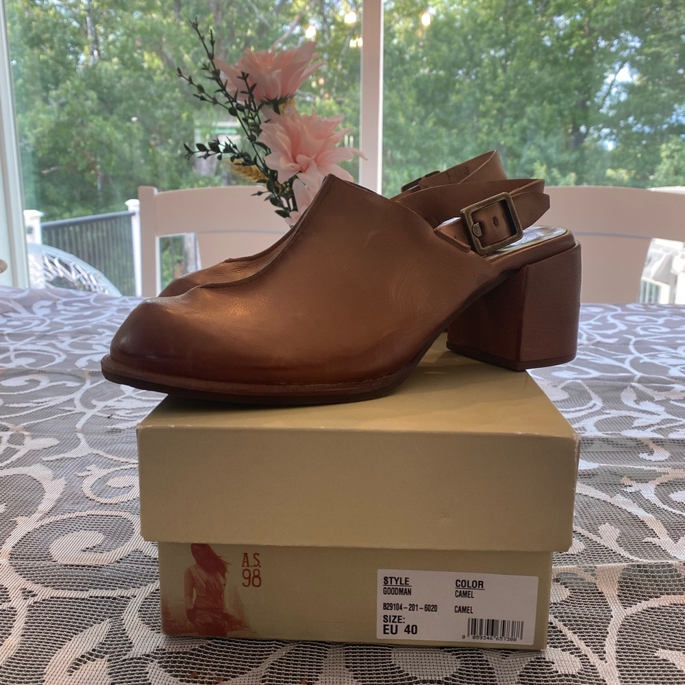 AS98 Goodman Mule Style Size 40